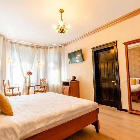 Bed & Breakfast Genia Campulung Moldovenesc